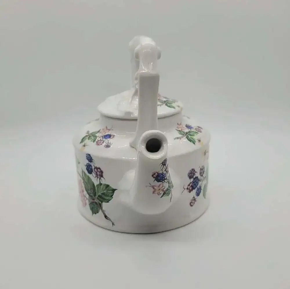 Vintage Arthur Wood Teapot with Blackberry Bushes Design‎ Made In England